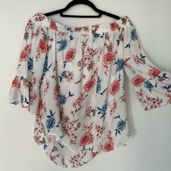 ARDENE Light Spring Floral Flowy Off Shoulder Top ✨ 50% OFF BUNDLES ✨ - Picture 3 of 4